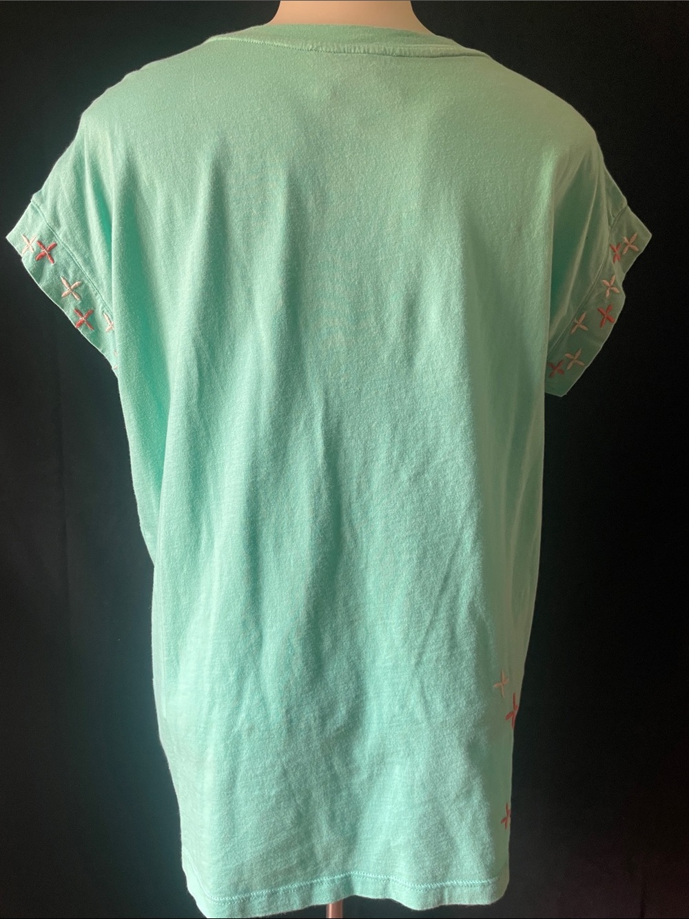 Johnny Was Embroidered “Dreamer” tee shirt - Picture 6 of 7